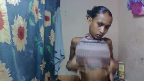 Snapshot of littleyanah chatting on 03-05-26, 08:54 yanah online show from 03-05-26, 08:54