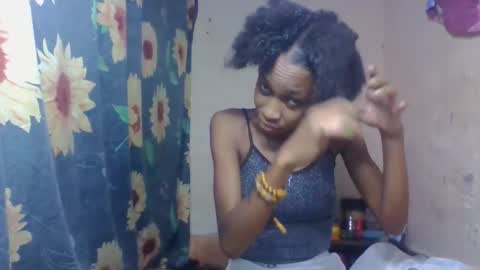 Snapshot of littleyanah chatting on 03-08-26, 05:00 yanah online show from 03-08-26, 05:00