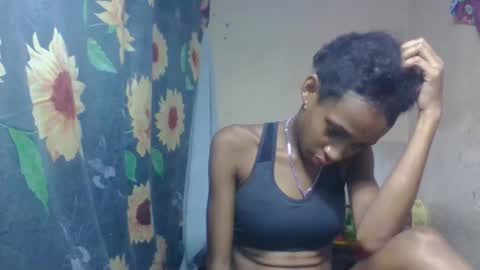 Snapshot of littleyanah chatting on 03-11-26, 08:37 yanah online show from 03-11-26, 08:37