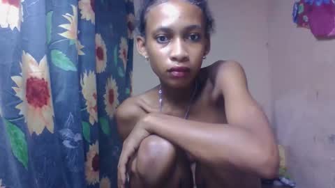 Snapshot of littleyanah chatting on 03-14-26, 01:44 yanah online show from 03-14-26, 01:44