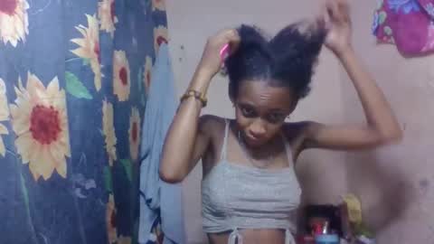 Snapshot of littleyanah chatting on 03-15-26, 05:02 yanah online show from 03-15-26, 05:02