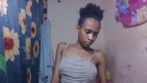 Snapshot of littleyanah chatting on 03-17-26, 07:39 yanah online show from 03-17-26, 07:39