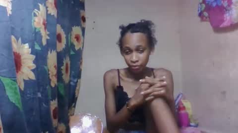 Snapshot of littleyanah chatting on 03-18-26, 09:34 yanah online show from 03-18-26, 09:34