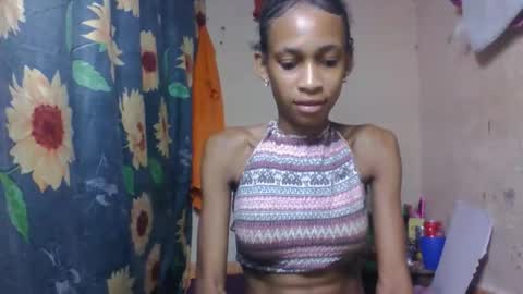 Snapshot of littleyanah chatting on 04-06-26, 04:46 yanah online show from 04-06-26, 04:46