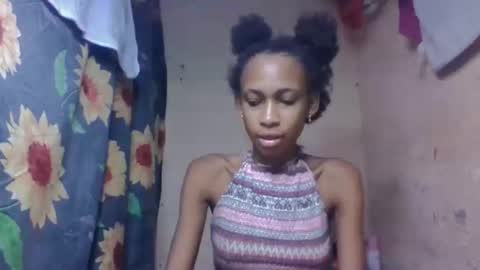 Snapshot of littleyanah chatting on 04-08-26, 06:13 yanah online show from 04-08-26, 06:13