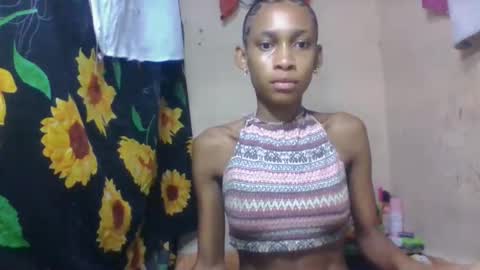 Snapshot of littleyanah chatting on 04-09-26, 06:19 yanah online show from 04-09-26, 06:19