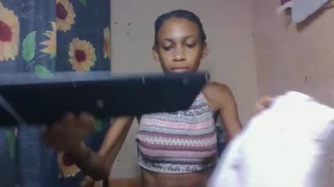 Snapshot of littleyanah chatting on 04-13-26, 03:45 yanah online show from 04-13-26, 03:45