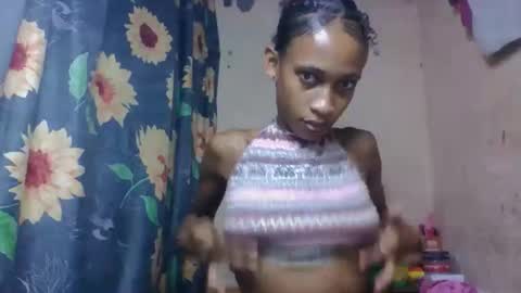 Snapshot of littleyanah chatting on 04-14-26, 05:46 yanah online show from 04-14-26, 05:46