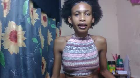 Snapshot of littleyanah chatting on 04-15-26, 07:58 yanah online show from 04-15-26, 07:58