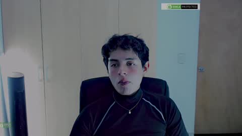 Snapshot of littlezhalem chatting on 11-18-25, 05:23 littlezhalem online show from 11-18-25, 05:23