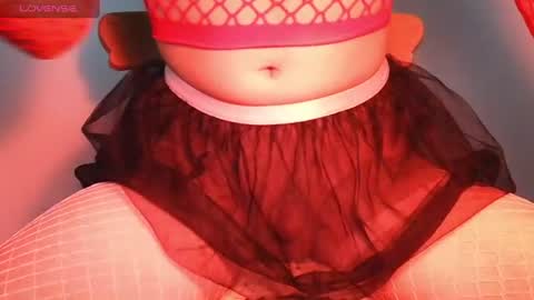 Snapshot of littlwill chatting on 06-16-26, 04:42 Little Willa online show from 06-16-26, 04:42