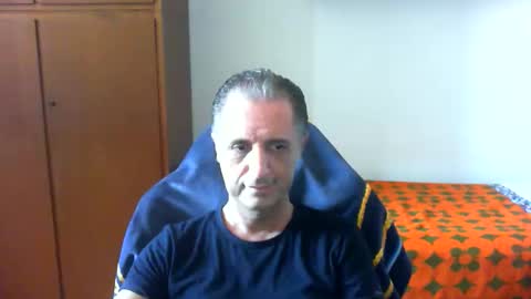 liuk53 online show from 05-25-26, 01:17