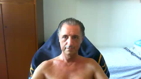 liuk53 online show from 05-27-26, 01:41