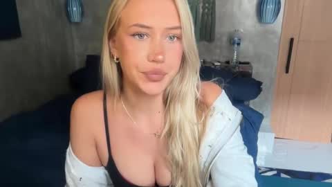 olivia online show from 03-16-26, 01:11