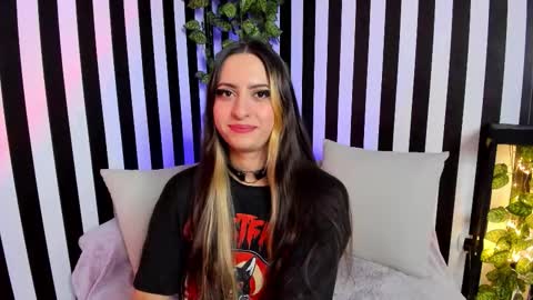 Liz  online show from 01-06-26, 02:32