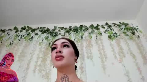 Snapshot of liz_lunaa chatting on 06-17-26, 08:32 Liz Luna online show from 06-17-26, 08:32