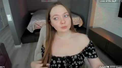 Snapshot of lizaghost chatting on 07-15-26, 11:37 Girl next door online show from 07-15-26, 11:37