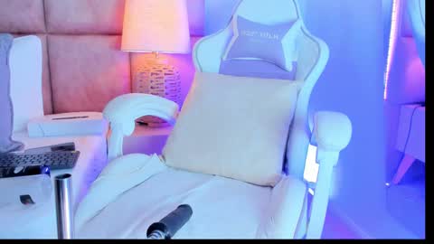 Liz online show from 02-07-26, 04:43