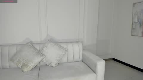 Snapshot of lizzhamilton_ chatting on 04-04-26, 07:44 Lizzi online show from 04-04-26, 07:44