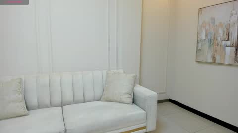 Snapshot of lizzhamilton_ chatting on 04-11-26, 11:58 Lizzi online show from 04-11-26, 11:58