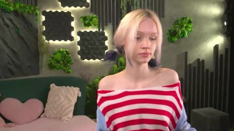 Liza online show from 05-10-26, 01:49