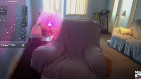 lizzycumm online show from 06-17-26, 07:11