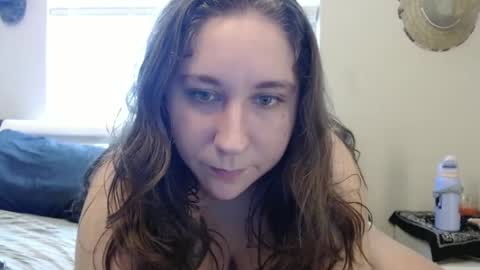 Snapshot of llena_de_lechee chatting on 09-30-25, 03:06 llena_de_lechee online show from 09-30-25, 03:06