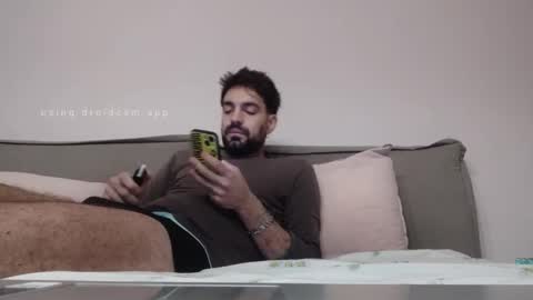 Snapshot of lnnc5 chatting on 12-17-25, 08:20 lnnc5 online show from 12-17-25, 08:20