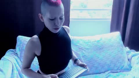 Lynx Mist online show from 03-22-26, 06:11