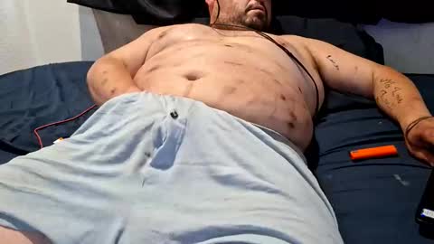 SeekingWaifu online show from 10-26-25, 05:19