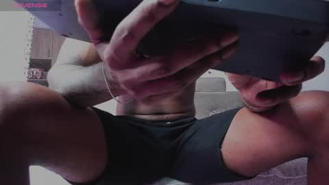 Snapshot of logan_drakex chatting on 06-24-26, 04:33 LOGAN DRAKE online show from 06-24-26, 04:33
