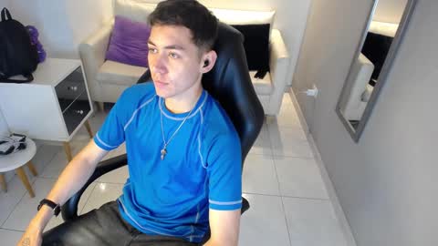 Loganfoster  online show from 01-18-26, 08:45