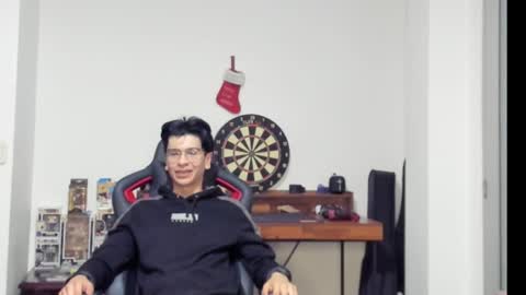 Snapshot of logannick chatting on 01-21-25, 08:08 Logan online show from 01-21-25, 08:08