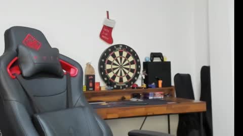 Snapshot of logannick chatting on 01-27-25, 10:06 Logan online show from 01-27-25, 10:06