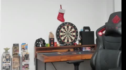 Snapshot of logannick chatting on 01-28-25, 08:36 Logan online show from 01-28-25, 08:36