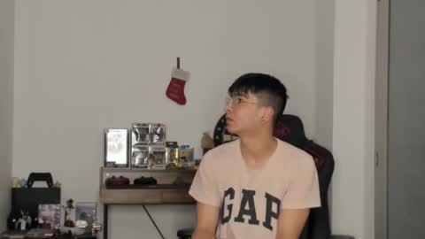 Snapshot of logannick chatting on 02-17-25, 07:47 Logan online show from 02-17-25, 07:47