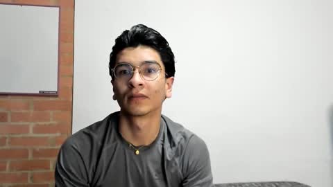 Snapshot of logannick chatting on 12-23-25, 08:45 Logan online show from 12-23-25, 08:45