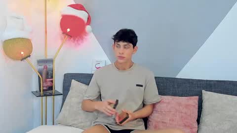 loganoficialx online show from 12-19-24, 08:23