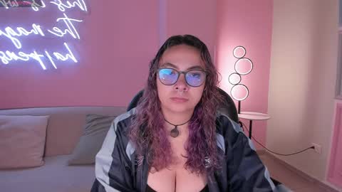 Loise online show from 05-18-26, 07:20