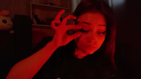 lola online show from 04-02-26, 06:33