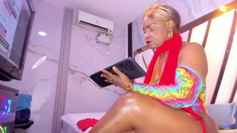 Lola online show from 06-28-26, 12:22