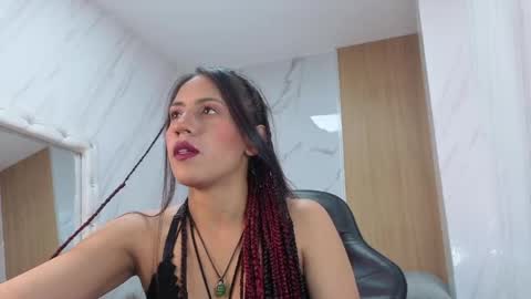 Snapshot of lola_roses_tf chatting on 04-18-26, 08:53 Lola online show from 04-18-26, 08:53