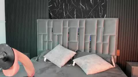 Lola Angel online show from 01-15-26, 08:01