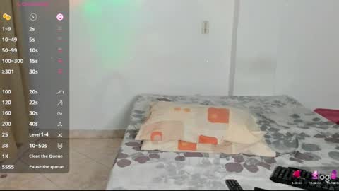 Lola  help me get to 100 thumbs online show from 04-08-26, 03:50