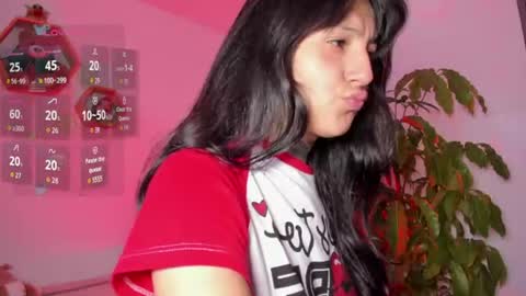 Snapshot of lolaleah_ chatting on 07-12-26, 02:52 Lola online show from 07-12-26, 02:52