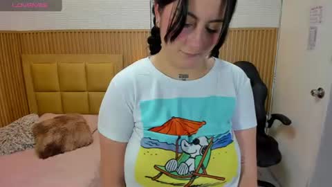 Snapshot of lolamaxi chatting on 06-16-26, 04:04 LOLA online show from 06-16-26, 04:04