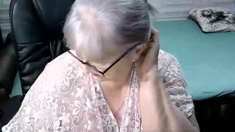 LolkaAlyss online show from 12-21-25, 03:08