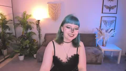 Lolly   online show from 05-01-26, 04:33