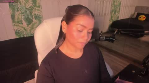 loly_marce online show from 04-17-26, 08:01