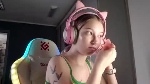lomamcmeen online show from 06-19-26, 04:28